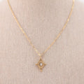 Collar acero triangulo